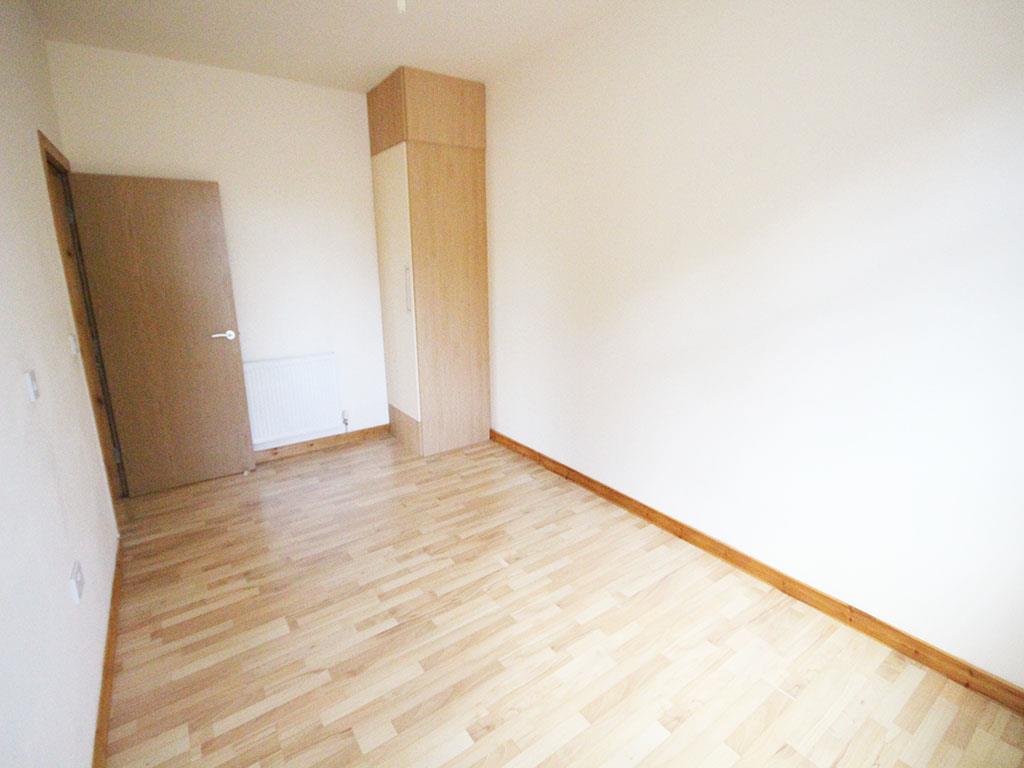 2 bedroom apartment To Let in Colne - IMG_3440.jpg